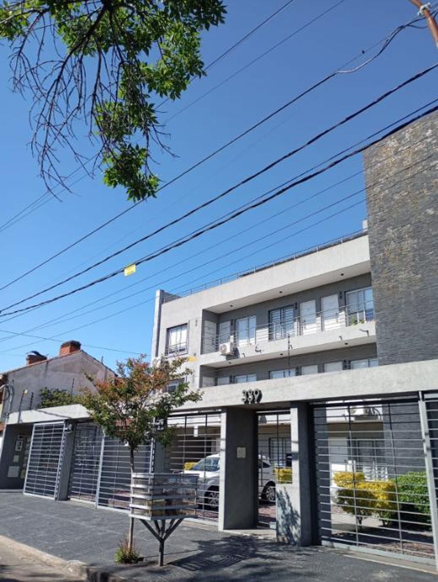 DEPARTAMENTO DE 2 AMBIENTES CON DISPOSICION AL FRENTE EN ALQUILER-