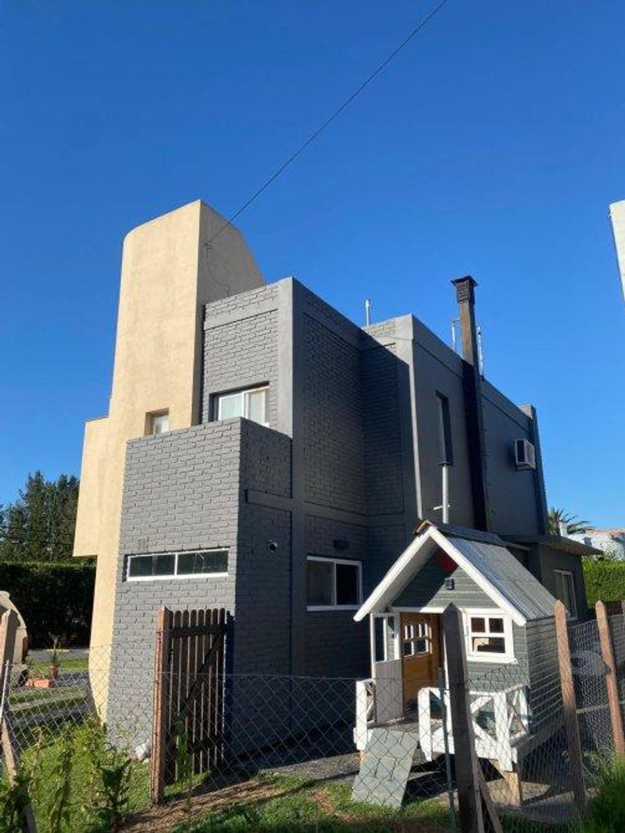 VENTA DE HERMOSA CASA 4 AMBIENTES EN COUNTRY EL VENADO DE CANNING - APTA CRÉDITO Y POSIBILIDAD DE FINANCIACIÓN DIRECTA