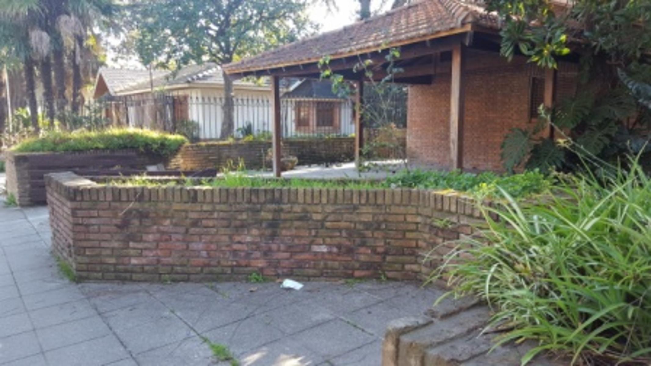 Cerreti 1021 · Almirante Brown — foto 10