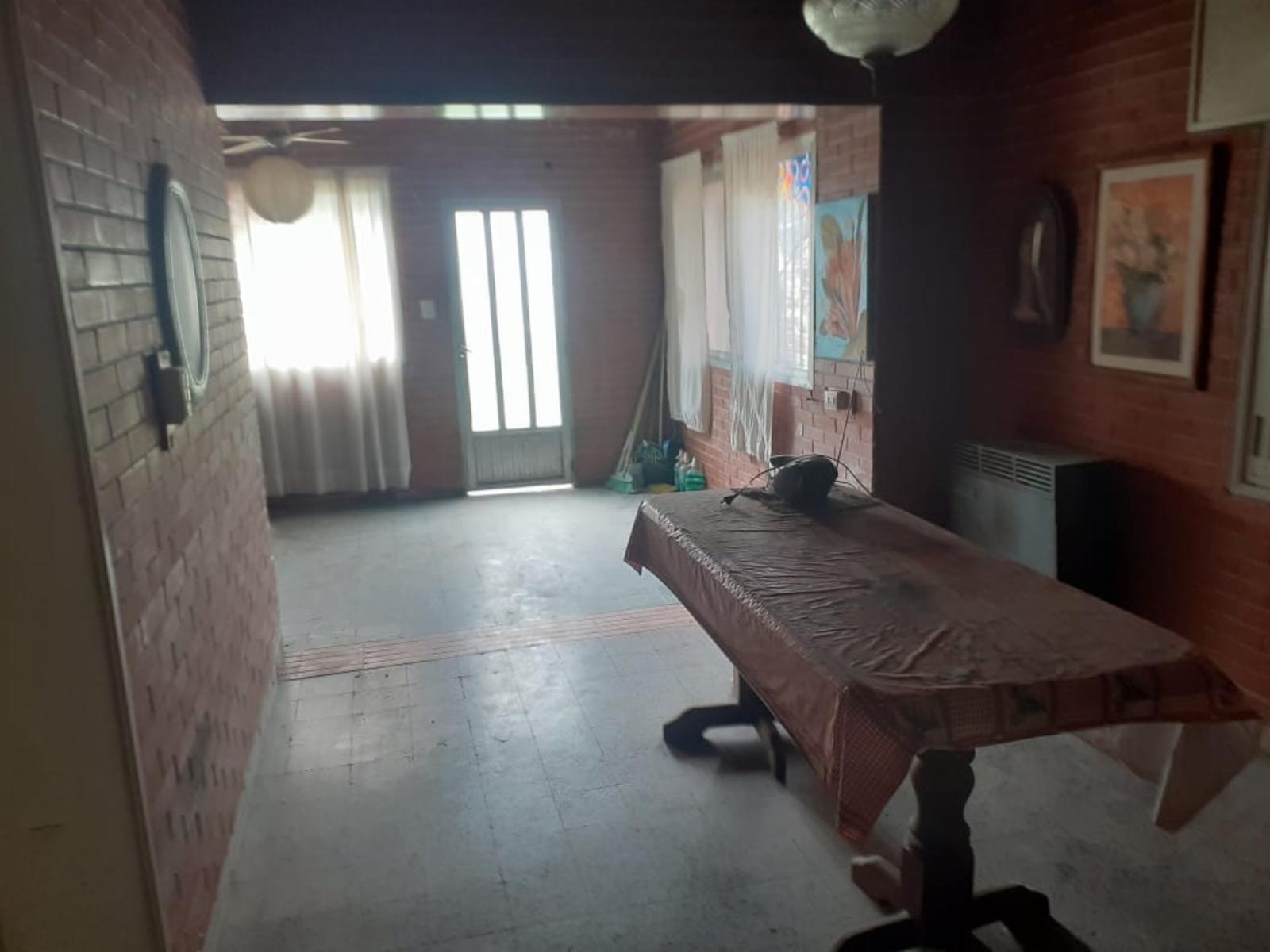 RIVADAVIA  228 · San Lorenzo — foto 3
