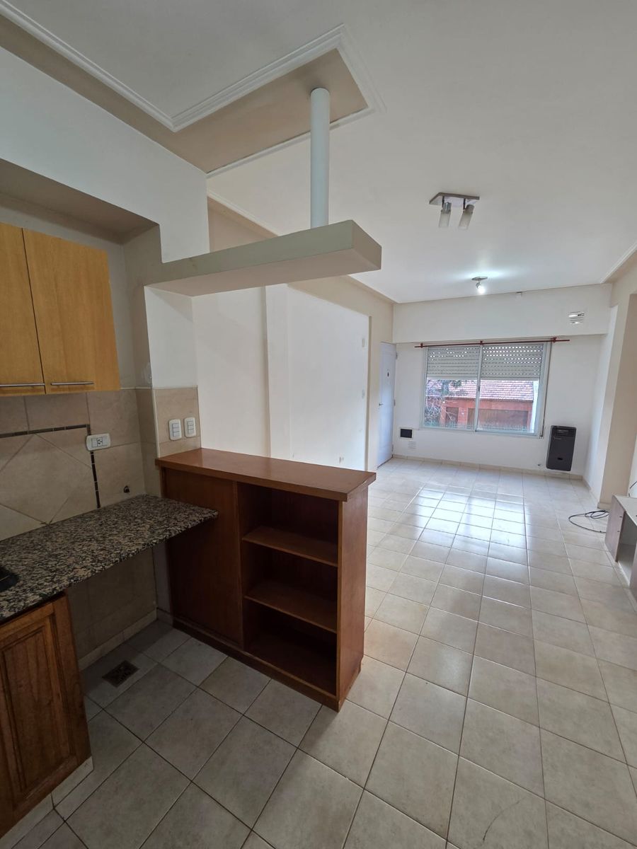 Guatemala 283 · Bahia Blanca — foto 4