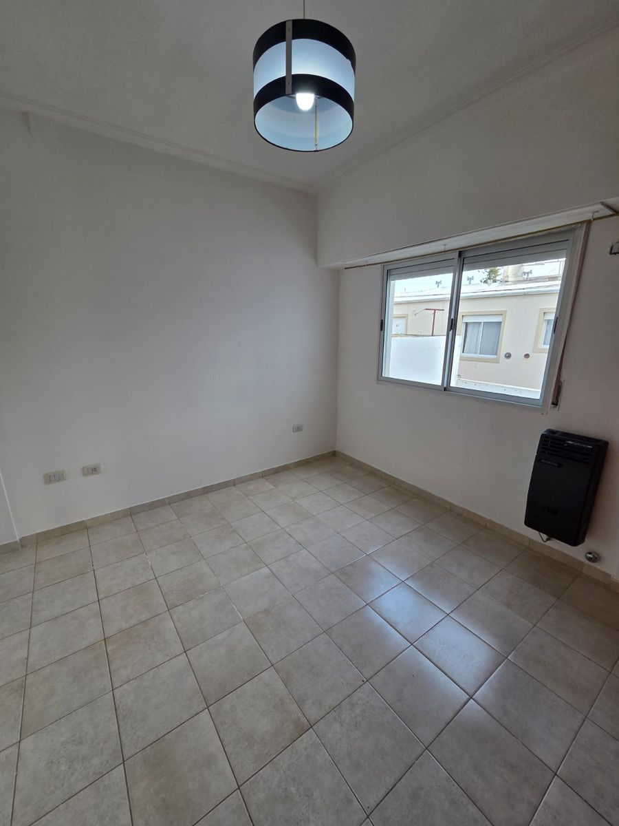 Guatemala 283 · Bahia Blanca — foto 5