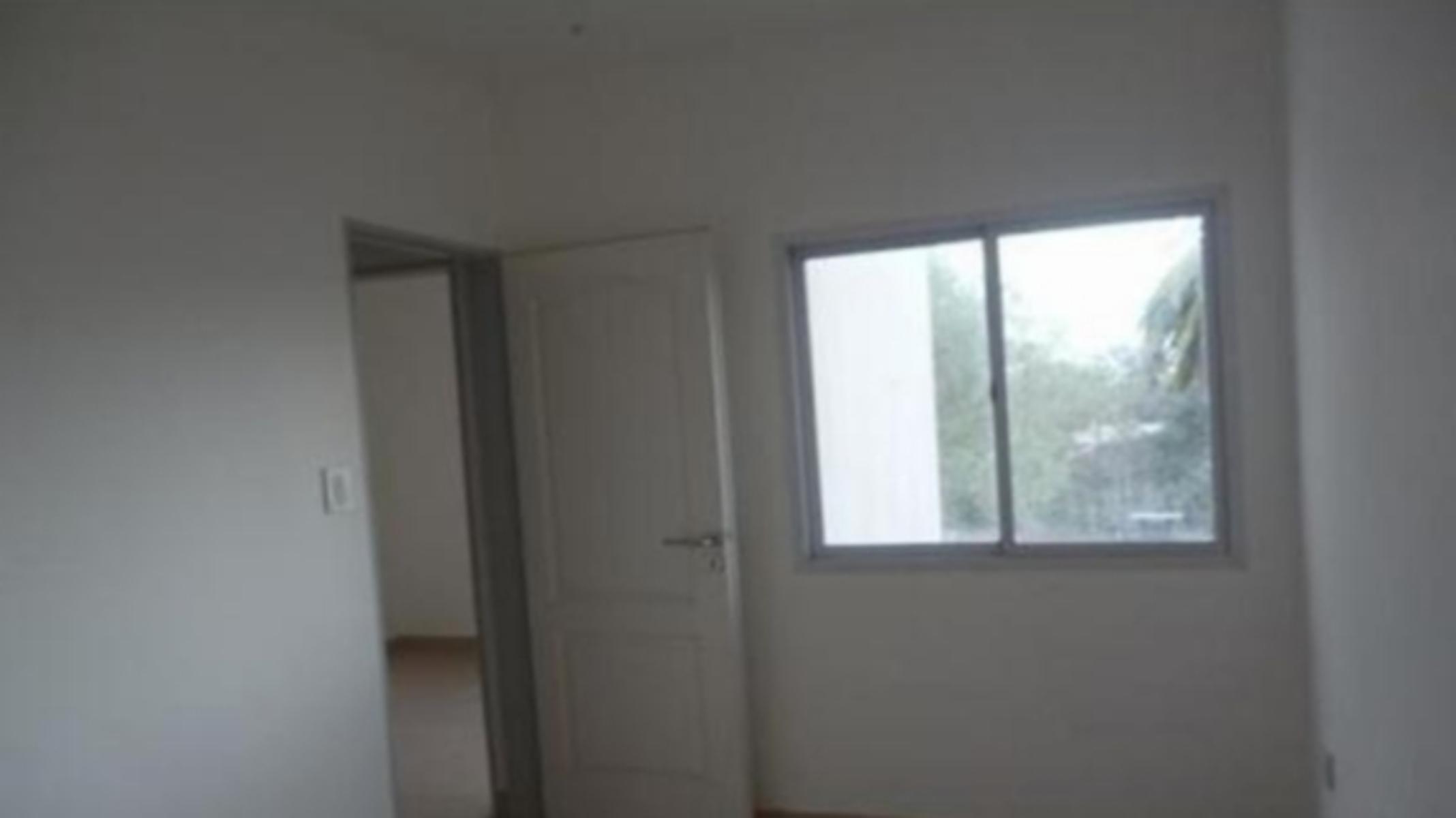 Nicolas Granada 300 · Morón — foto 12