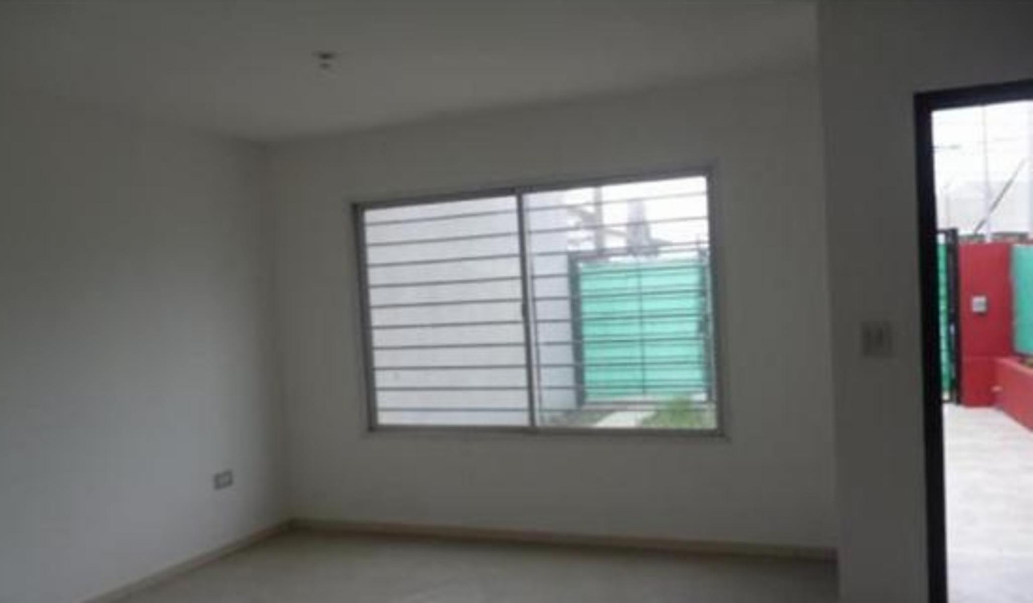 Nicolas Granada 300 · Morón — foto 4