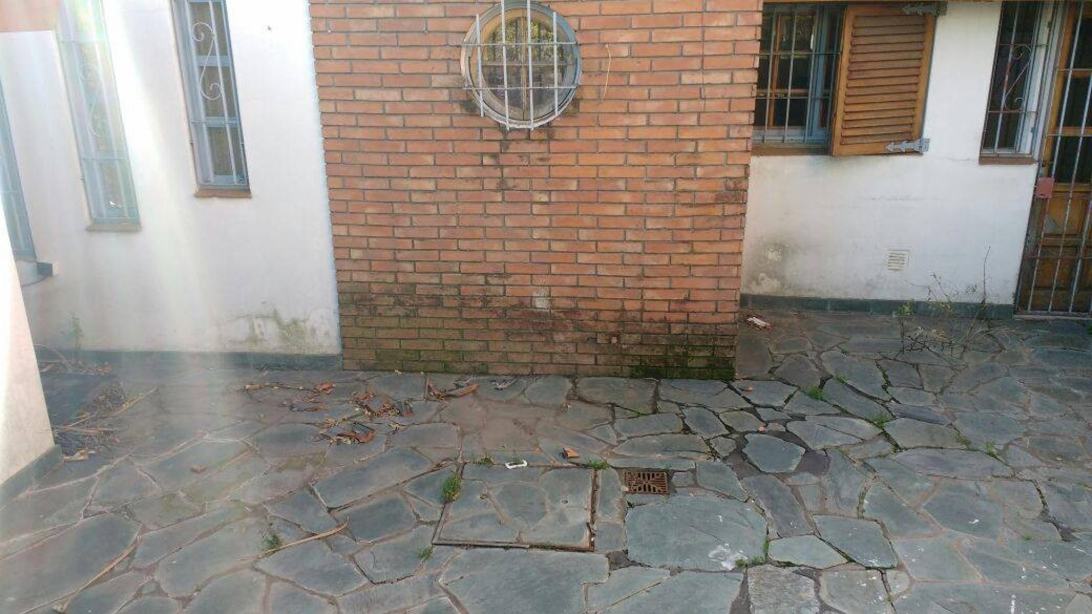 MARINOS DEL FOURNIER 942 · Morón — foto 11