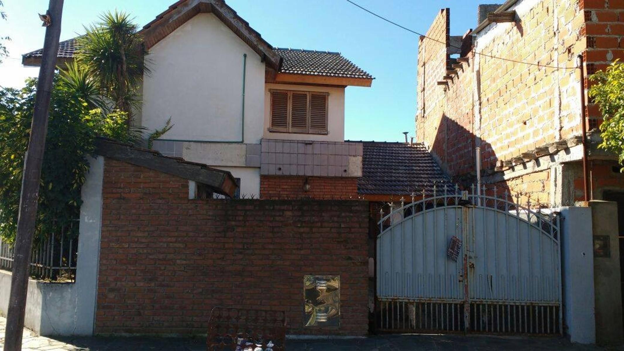 MARINOS DEL FOURNIER 942 · Morón — foto 8
