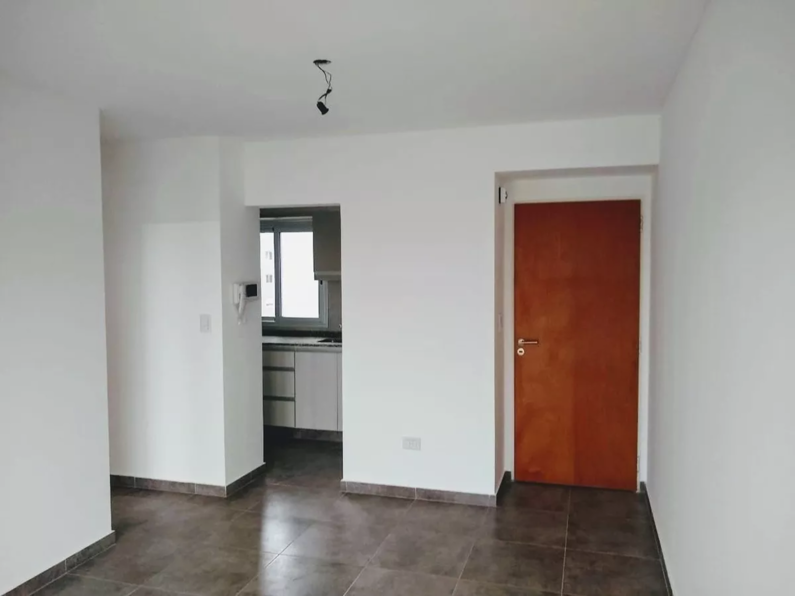 Carlos Pellegrini 1300 · Morón — foto 4