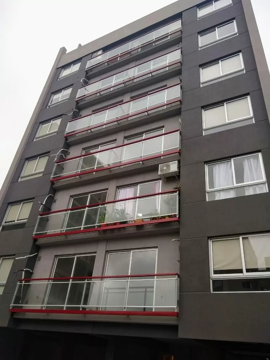 Carlos Pellegrini 1300 · Morón — foto 6