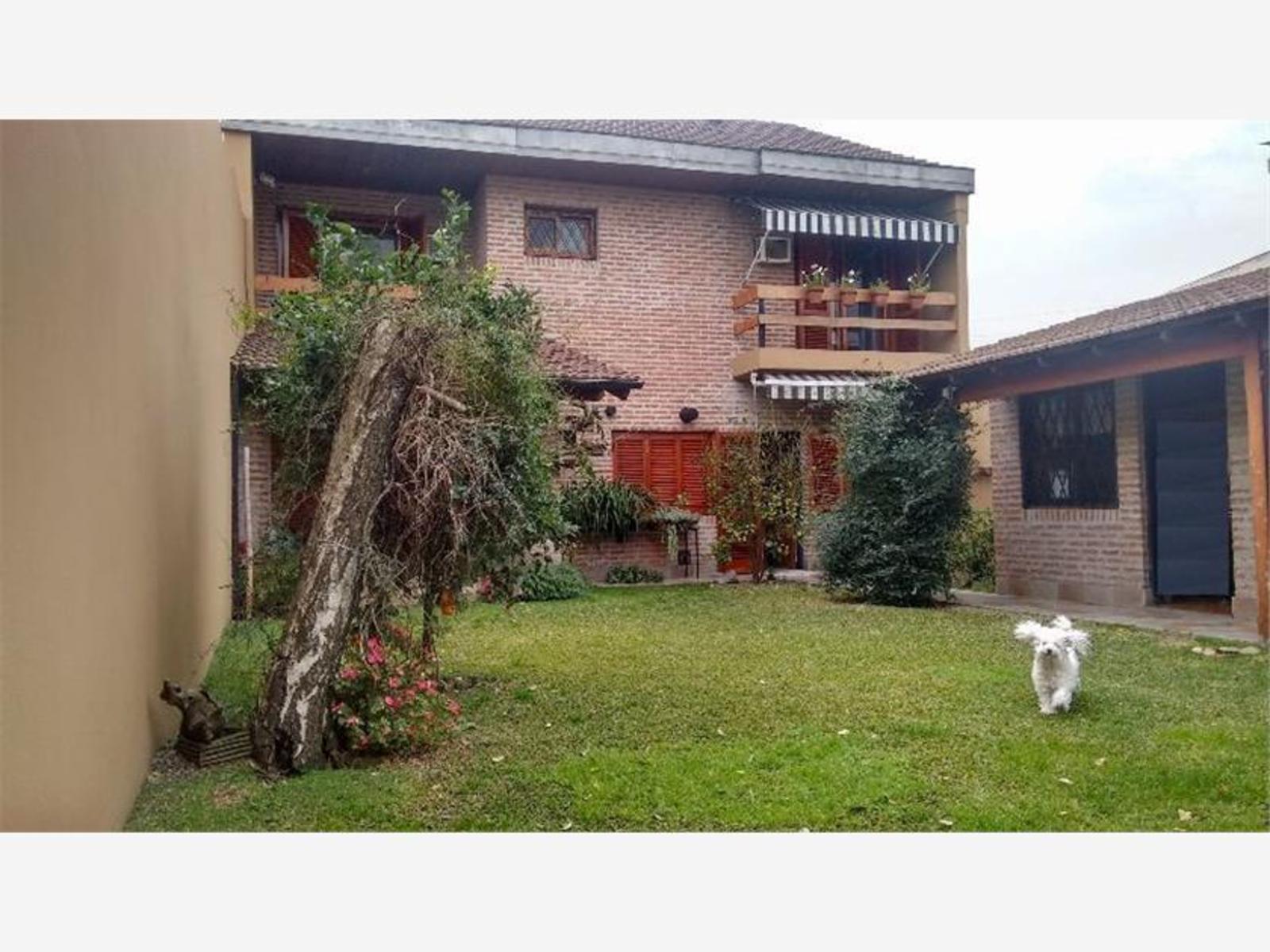 Chalet de 4 ambientes - Haedo Sur