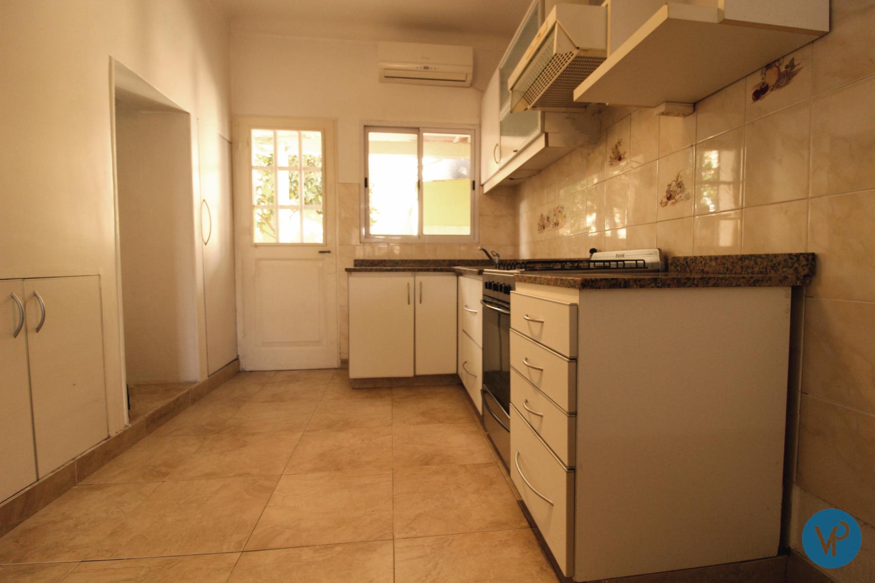 Montes de Oca 3100 · Morón — foto 6