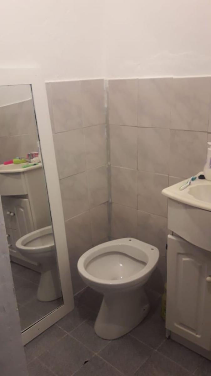 Ph en dos plantas de dos dormitorios, baño, cocina comedor