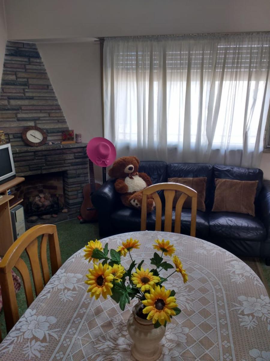 Excelente casa de 4 ambientes en lote propio