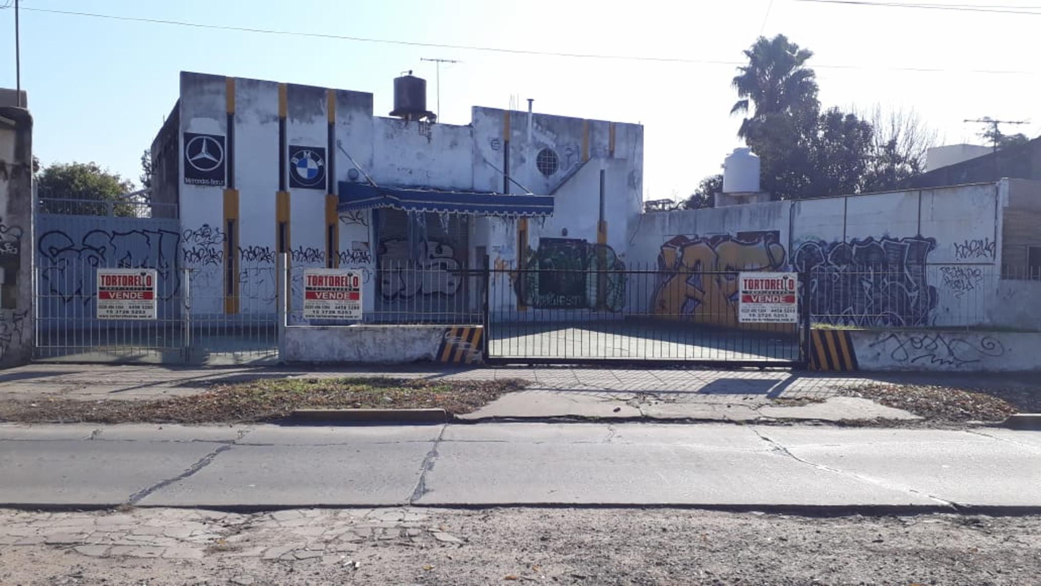 Importante galpón en venta, ideal inversor, Ituzaingo Norte.-