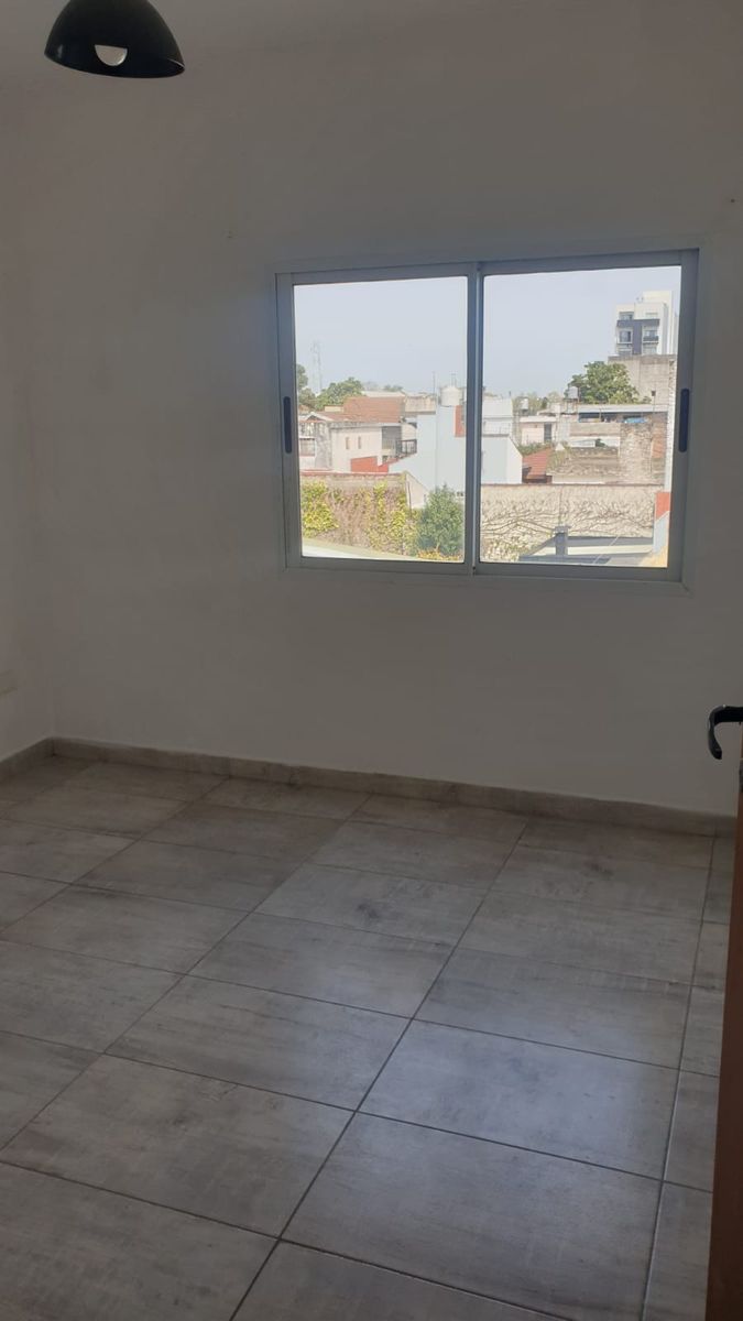 TORIBIO DE LUZURIAGA 1970 · Hurlingham — foto 15