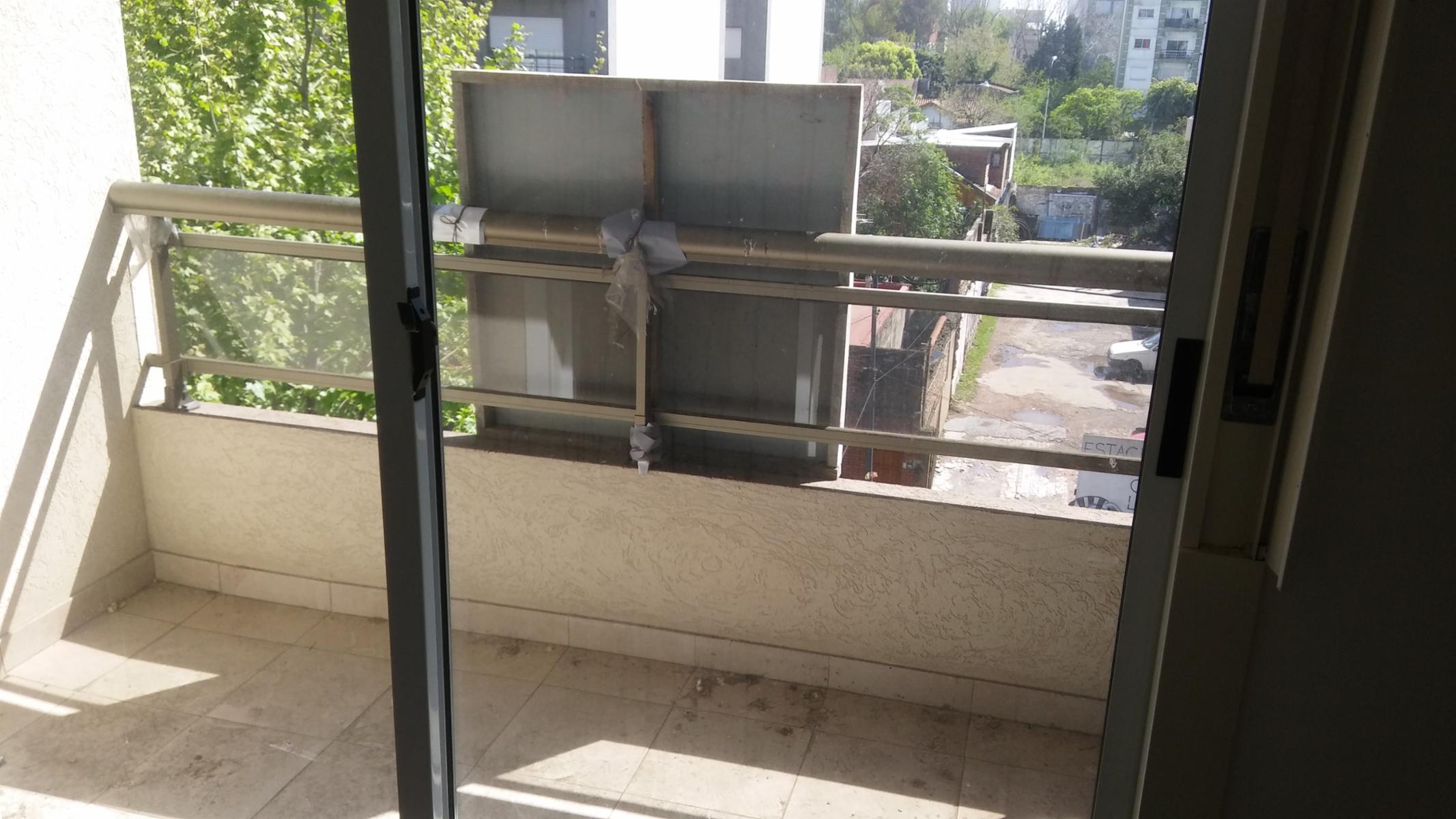 URQUIZA 4500 · Tres De Febrero — foto 6
