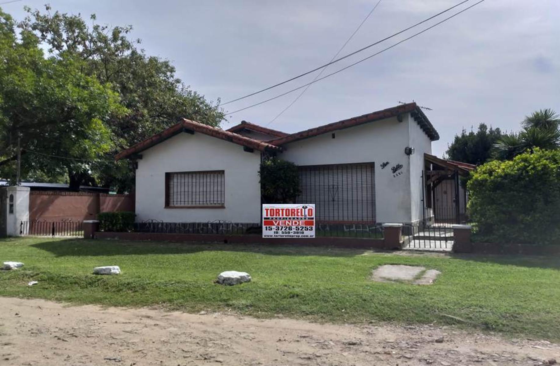 Excelente propiedad amplio lote