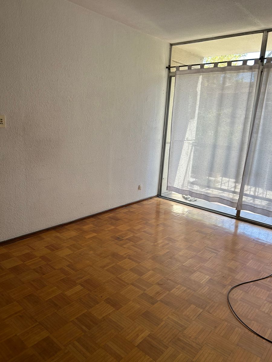 ALQUILER Departamento de 2 ambientes en piso 1 al frente