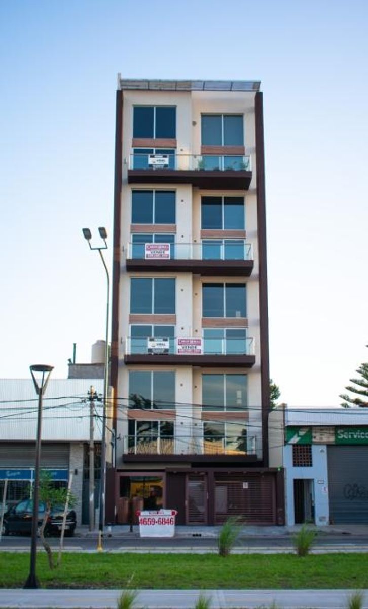 DEPARTAMENTO DE 2 AMBIENTES EN VENTA - HAEDO