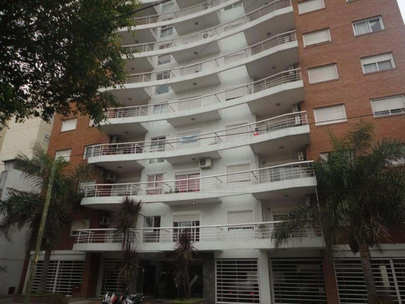 Sarmiento 2761 · Tres De Febrero — foto 3