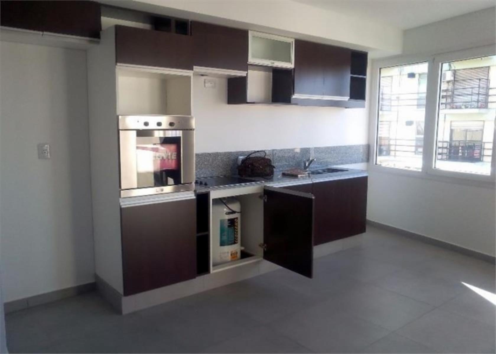 Departamento de 2 ambientes   con balcón en Liniers