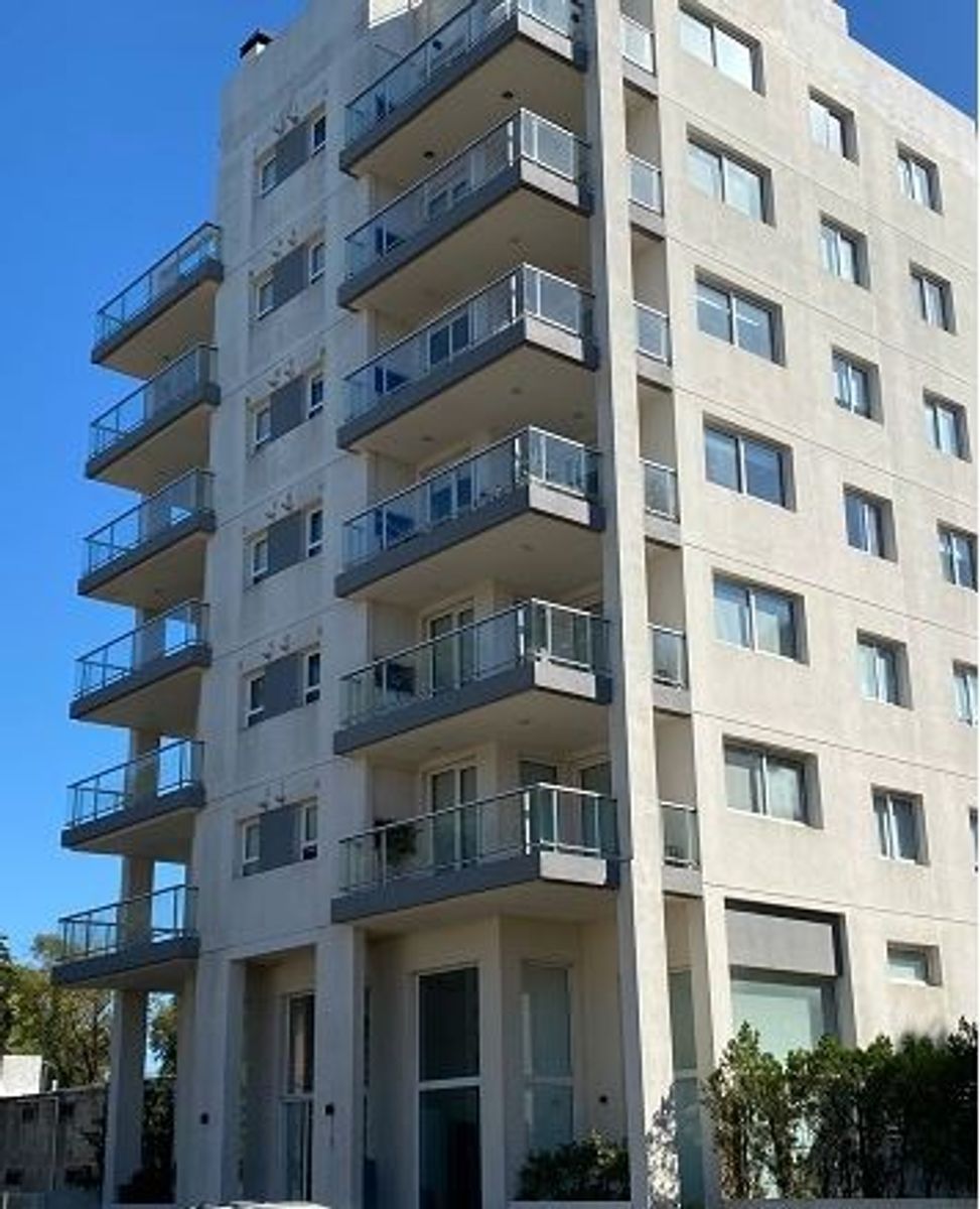 Departamento Pinamar.  Complejo Estilo Pinamar I