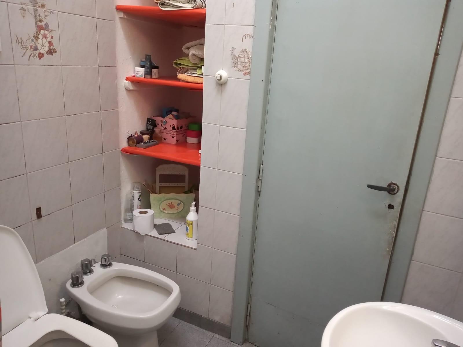 PRESIDENTE PERON  230 · La Matanza — foto 6