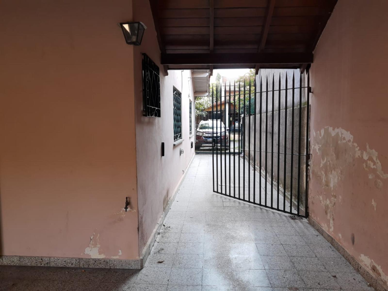 Arias 423 · Almirante Brown — foto 7