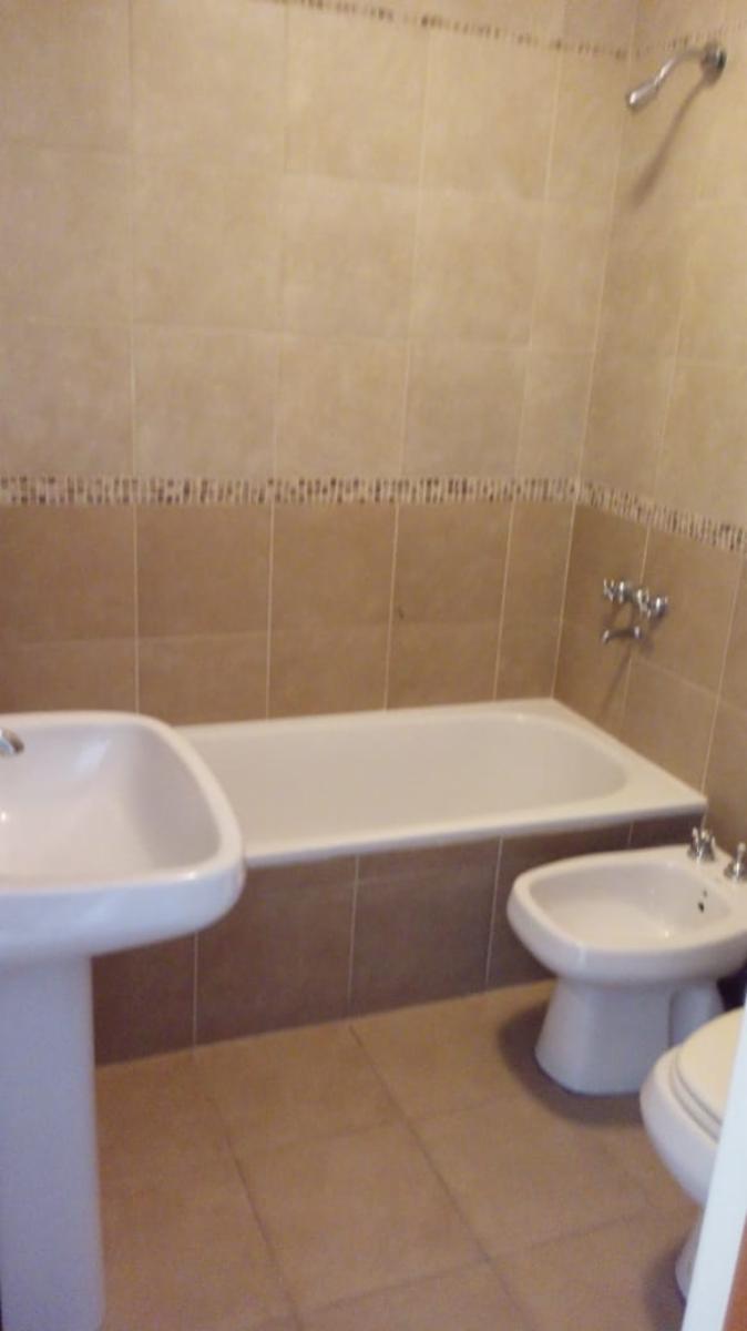 Esmeralda  415 · Morón — foto 3