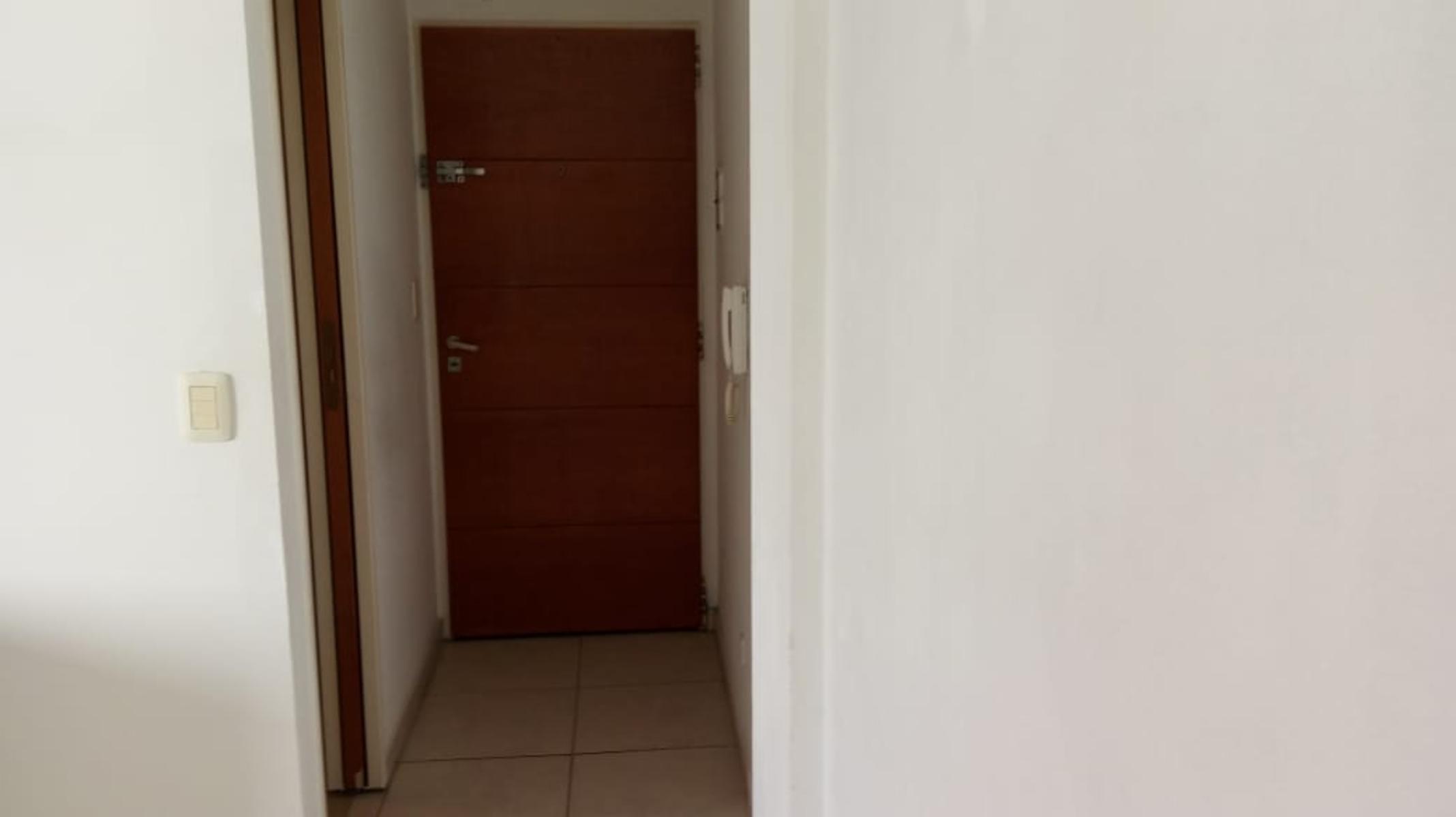 Esmeralda  415 · Morón — foto 5