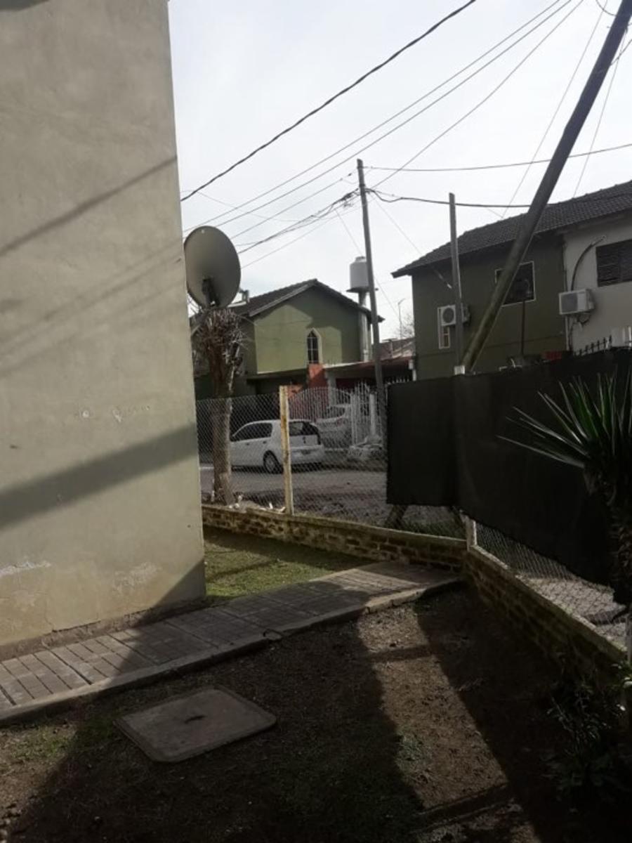 Casa en Venta en Lonchamps  A 10 cuadras de la Serenisima 