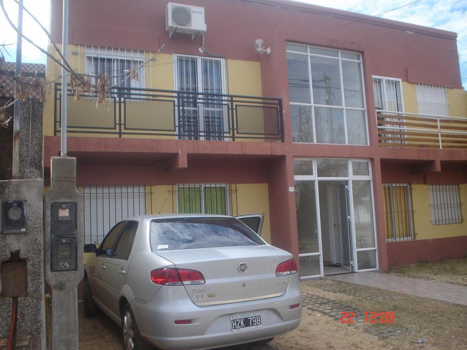 EXCELENTE DUPLEX DE 3 AMBIENTES EN GRAN ZONA TURÍSTICA EN COLÓN ENTRE RÍOS