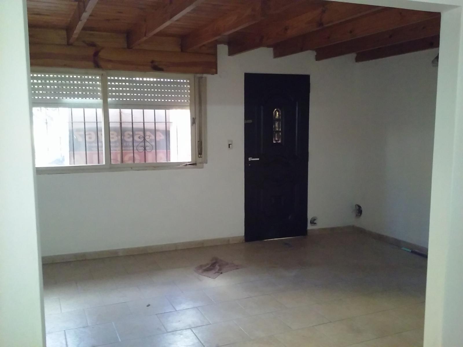 VENTA - LOMAS DEL MIRADOR -  PH 5 AMBIENTES AL FRENTE - CON RENTA