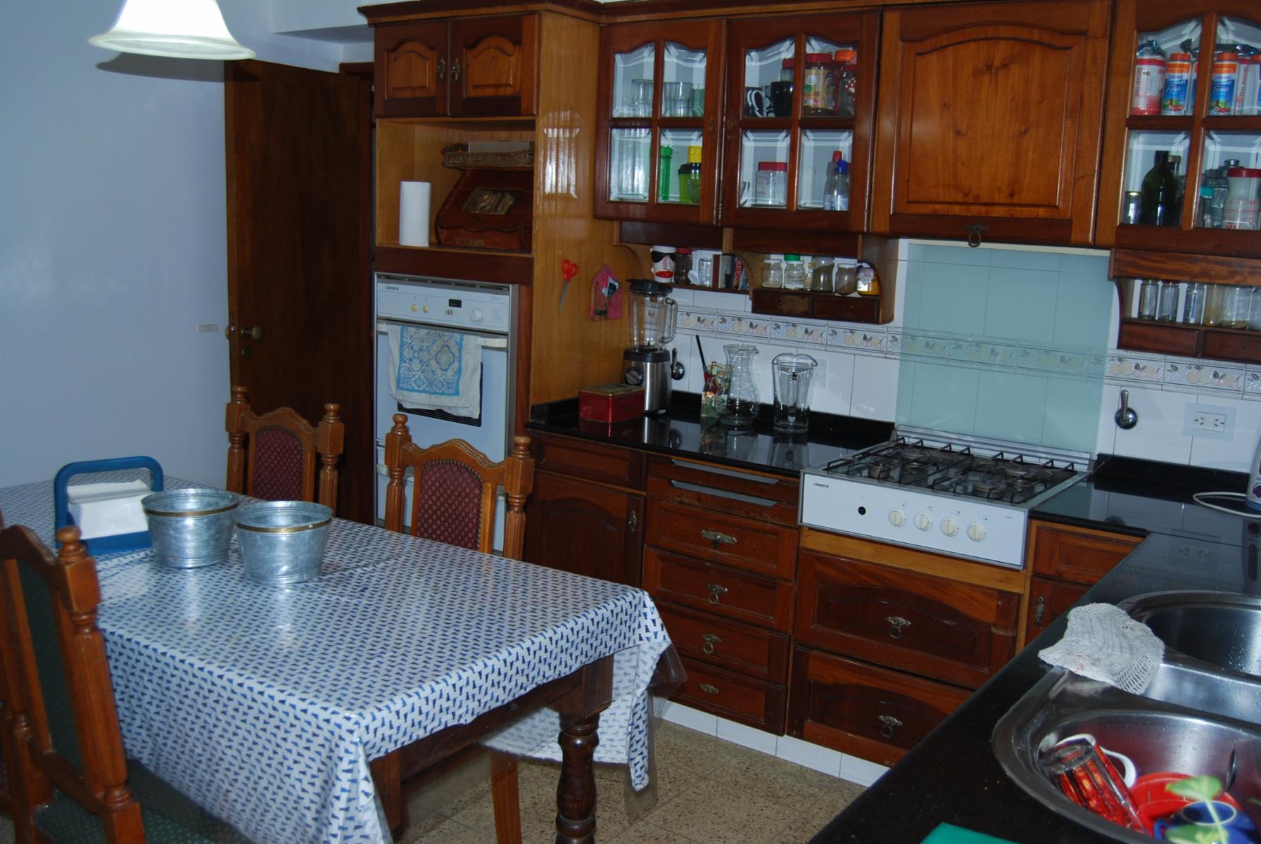 Casa en barrio guemes 4 ambientes