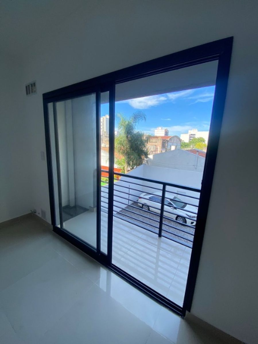 Alt. Brown 1352 3° · Morón — foto 10