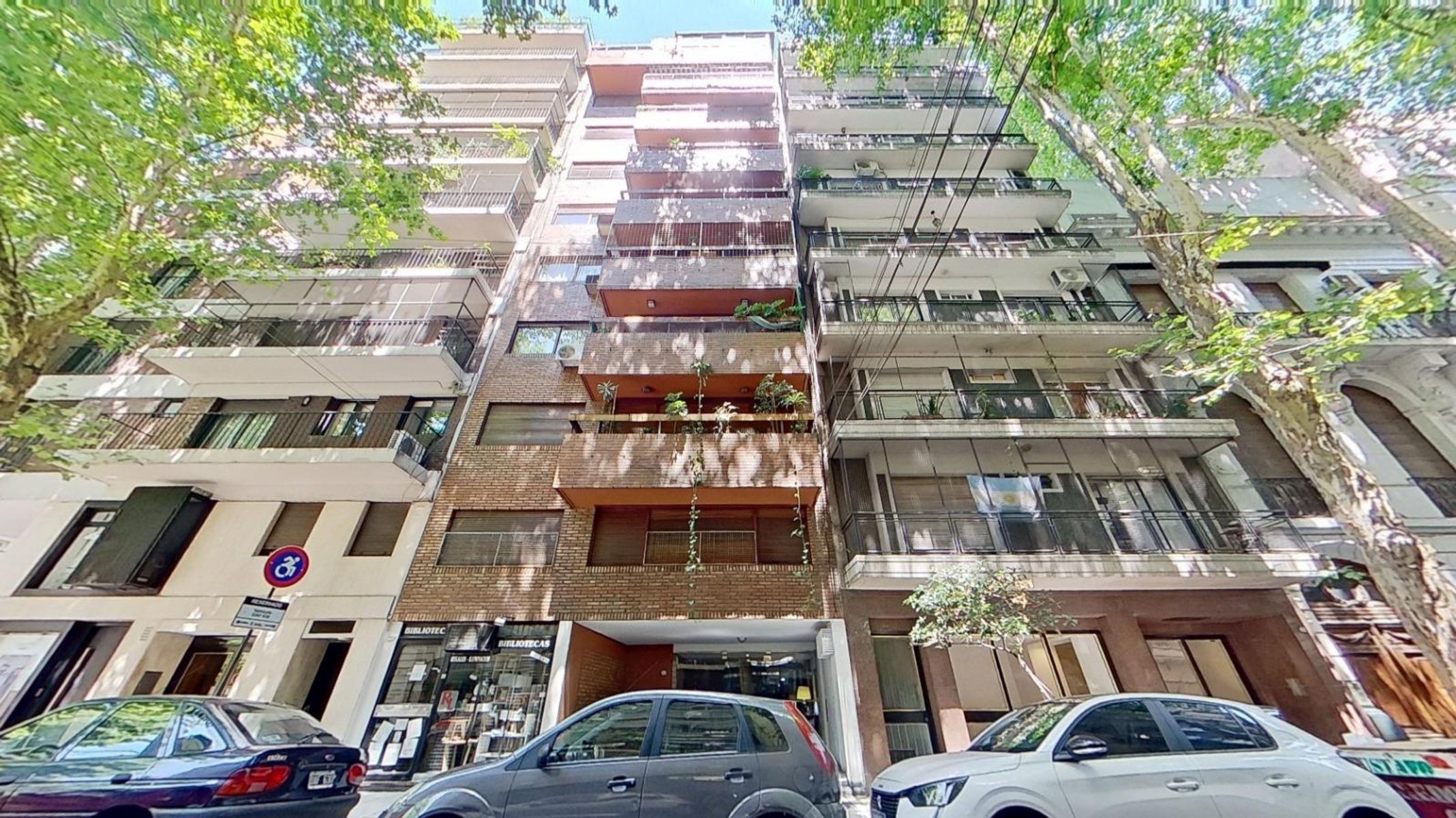 SE VENDE DPTO 3 AMB. EN RECOLETA APTO CREDITO