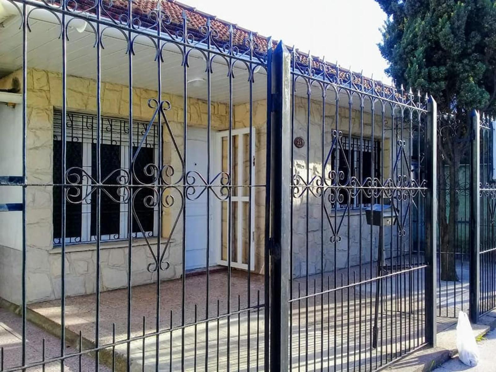 HERMOSO CHALET CON DEPARTAMENTO AL FONDO MAR DEL PLATA