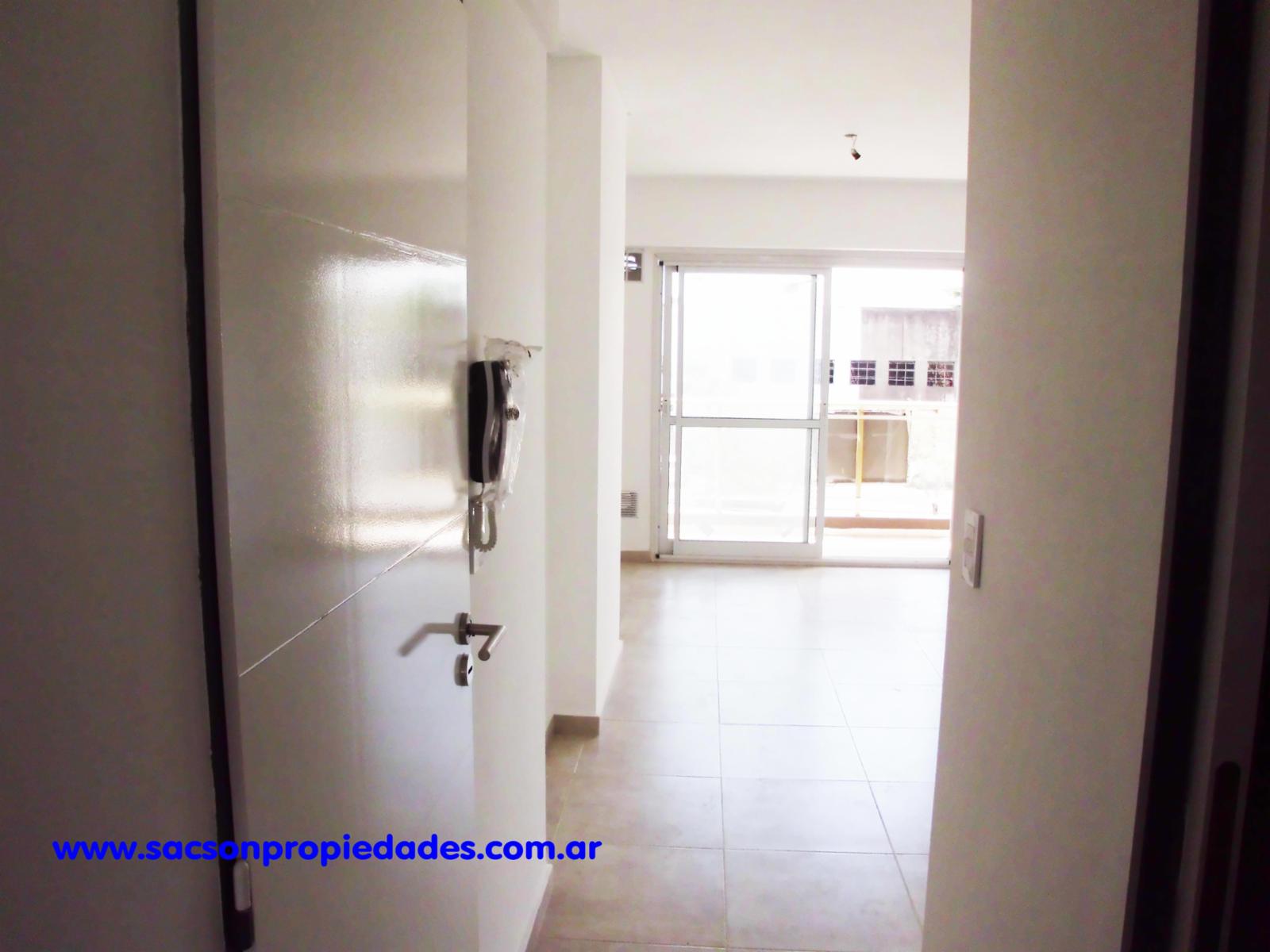 AV.PTE PERON (ex Gaona) al 2300 · Morón — foto 8