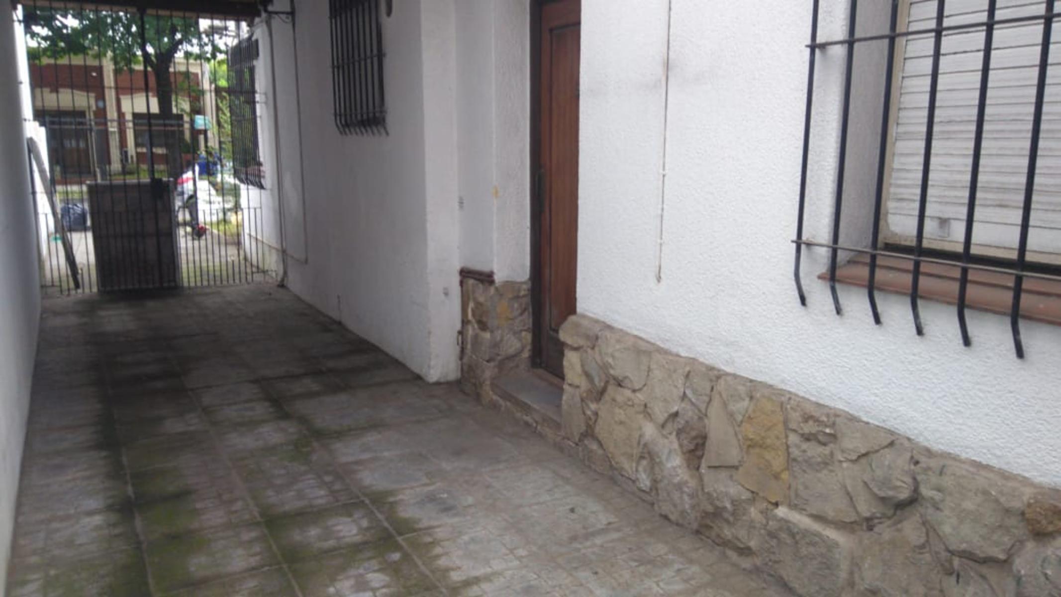 Bartolome Mitre 2100 · Morón — foto 12