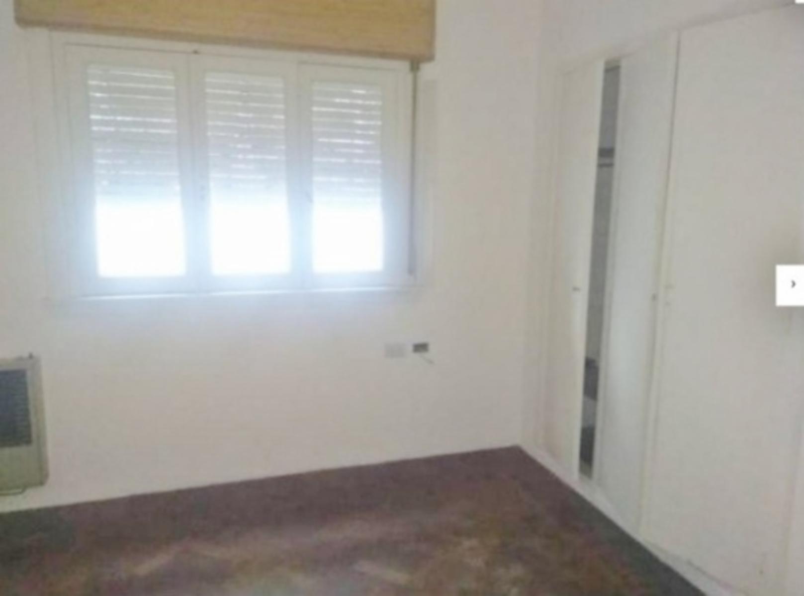 Bartolome Mitre 2100 · Morón — foto 5