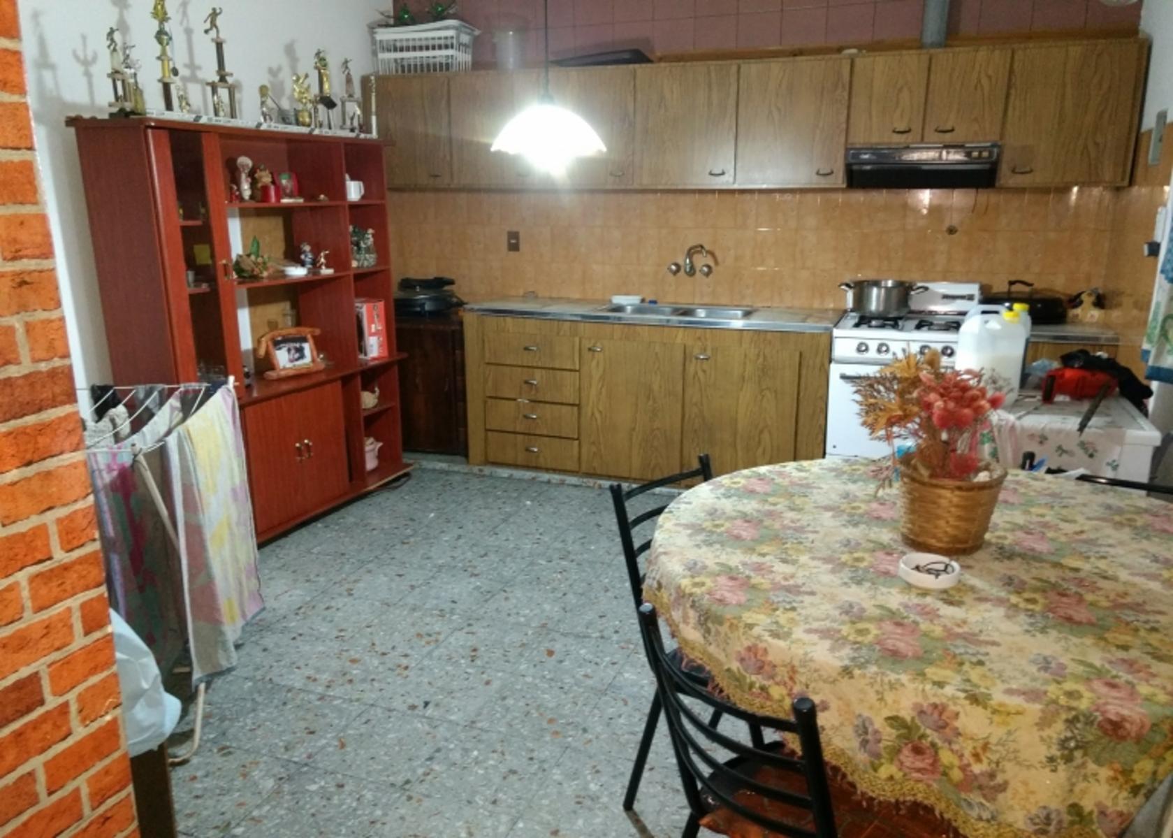 MARCOS DE AVELLANEDA N°950 · Morón — foto 15