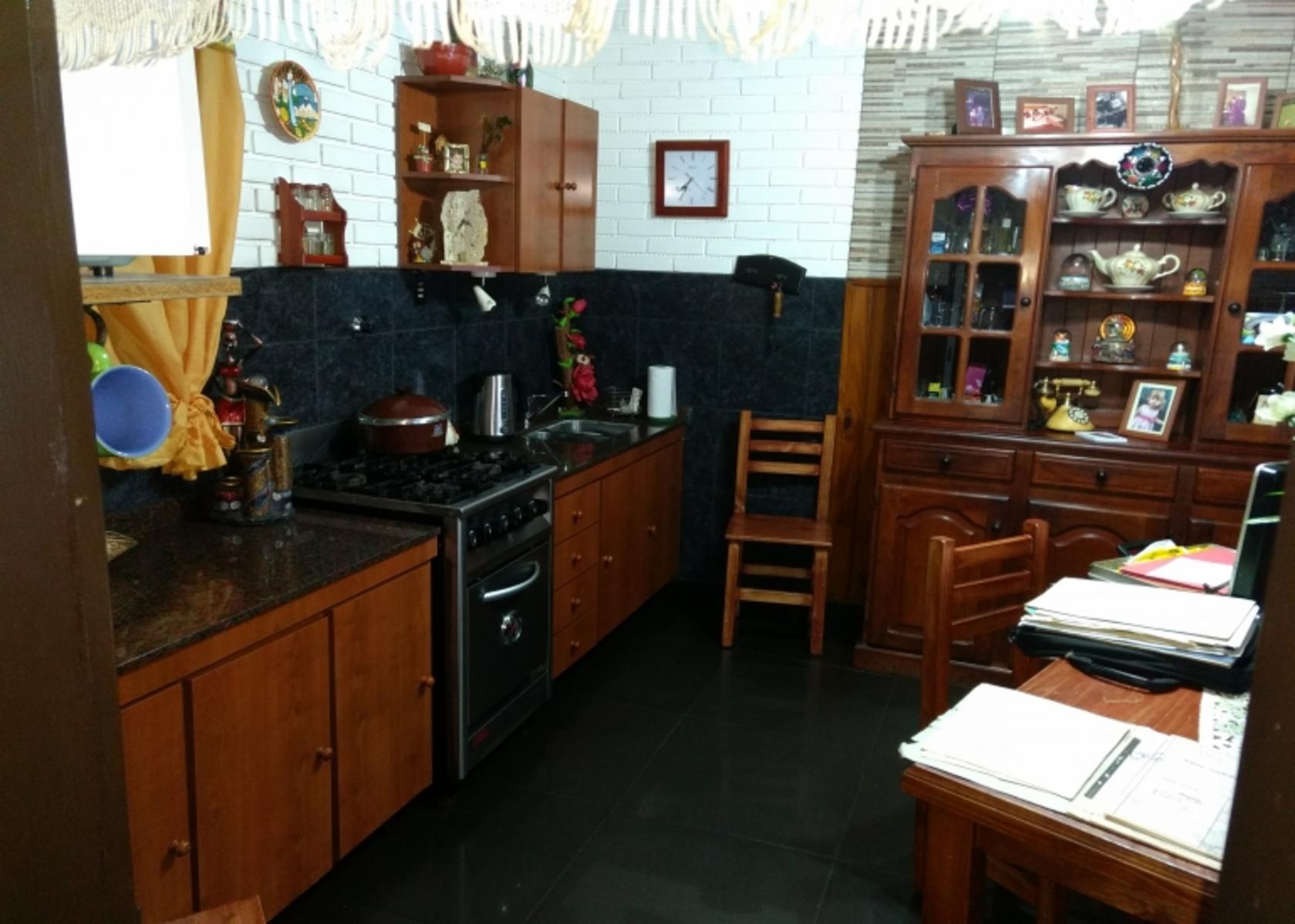 MARCOS DE AVELLANEDA N°950 · Morón — foto 6