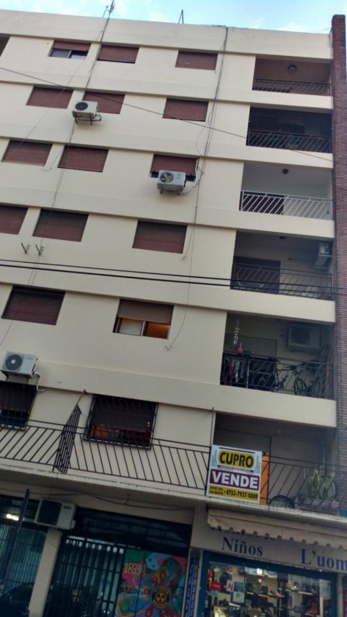 DEPARTAMENTO 2 AMB. AMPLIOS AL FRENTE