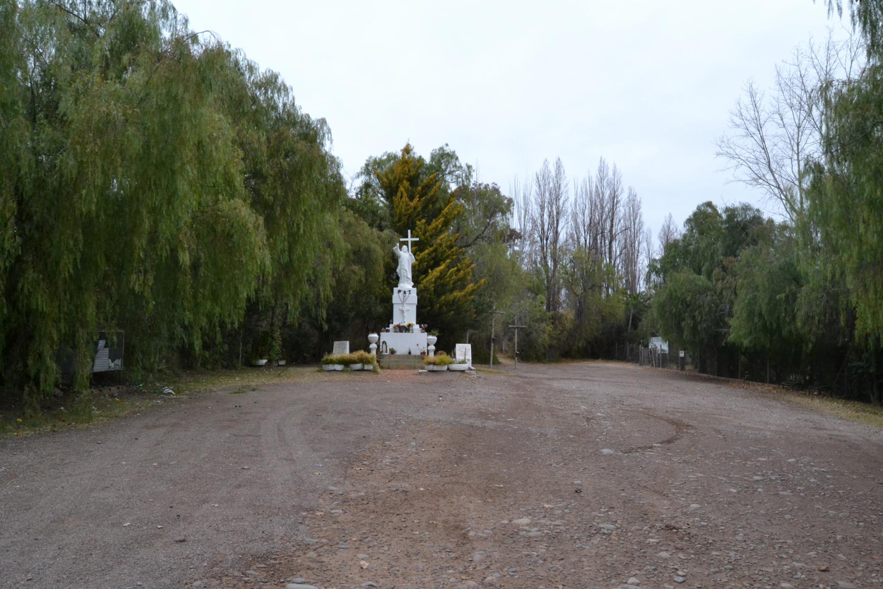 terreno cristo blanco http://wikimapia.org/#lang=en&lat=-33.034283&lon=-68.807373&z=14&m=w&show=/36914638/es/LOTE-CRITO-BLANO · Maipú — foto 8
