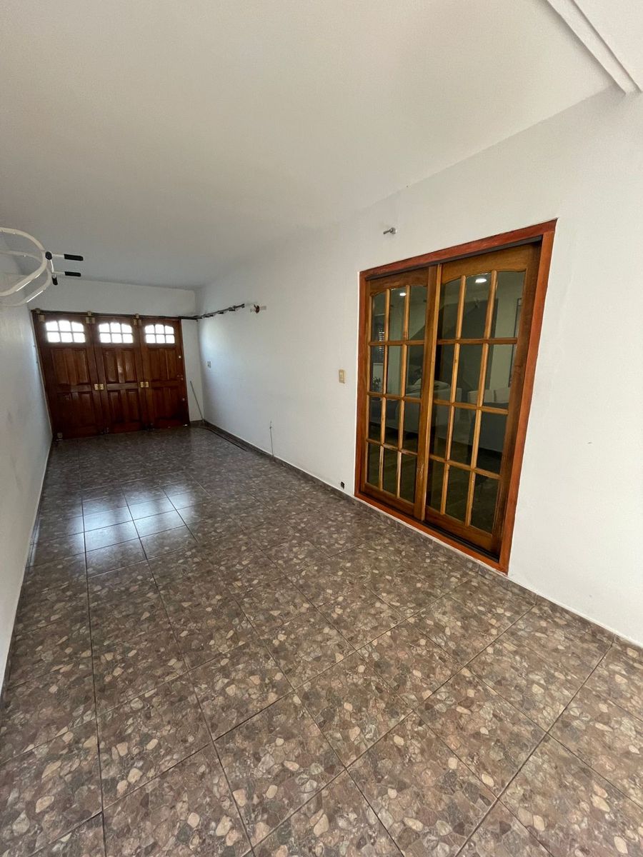 OLAZABAL 248 · Lomas De Zamora — foto 61