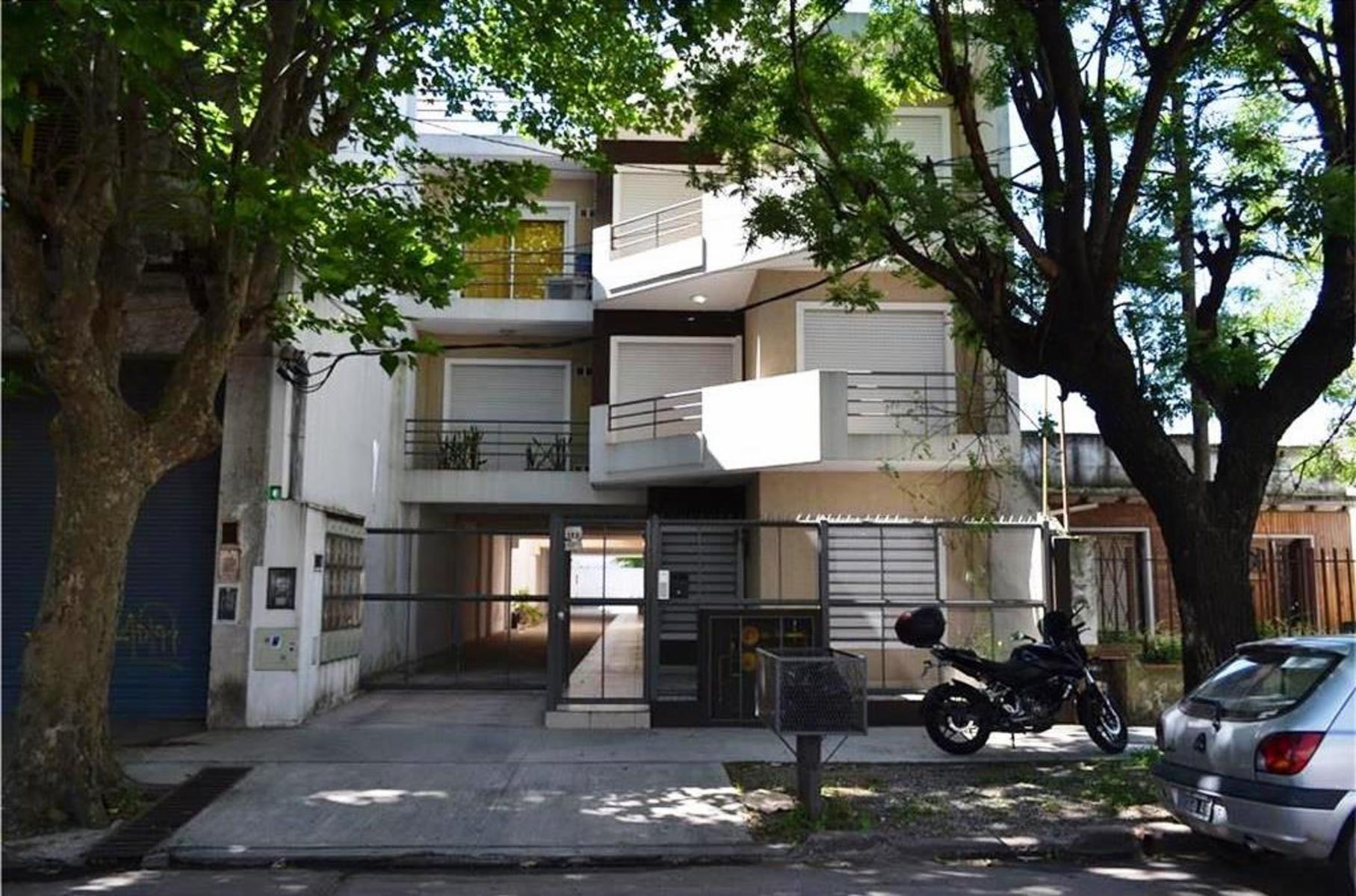 Excelente 2 Ambientes  Bajas Expensas. Nuevo Apto crédito.