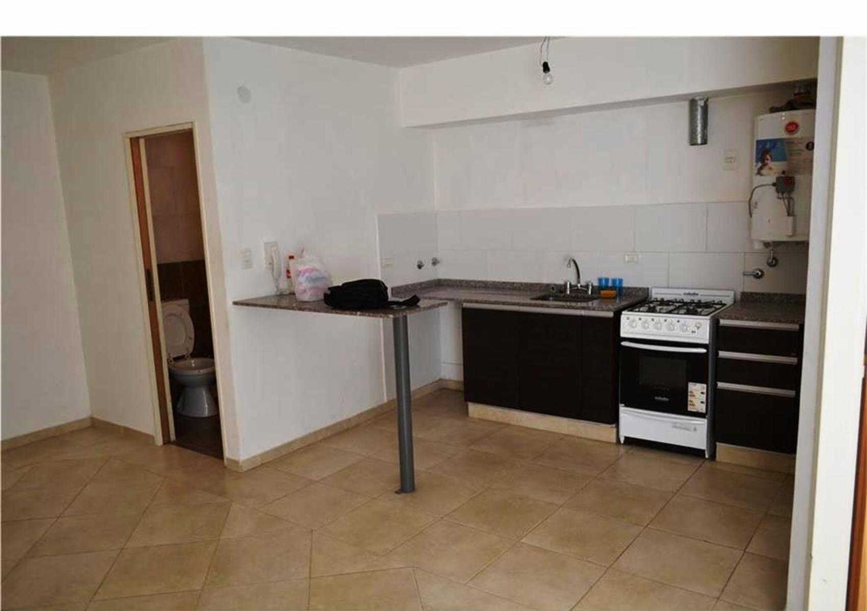 Bartolomé Mitre 100 · Morón — foto 3