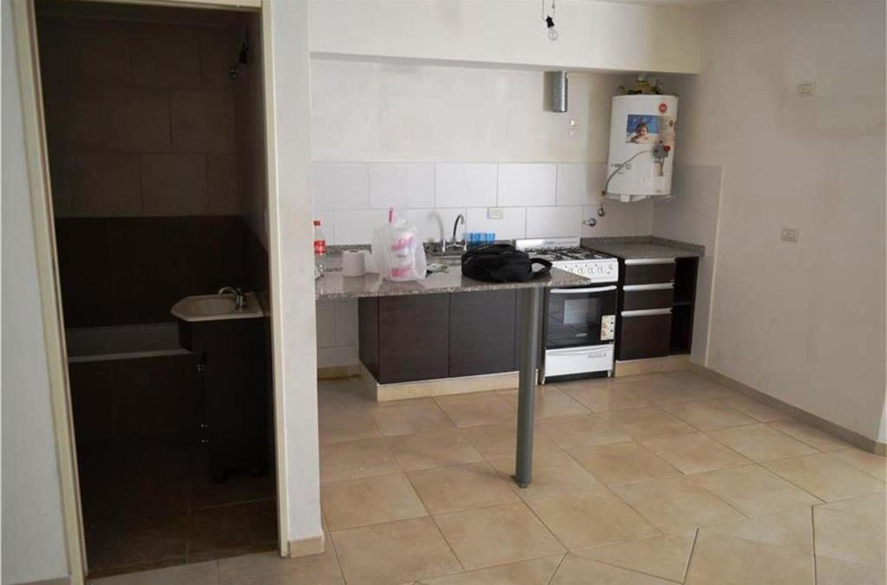 Bartolomé Mitre 100 · Morón — foto 4