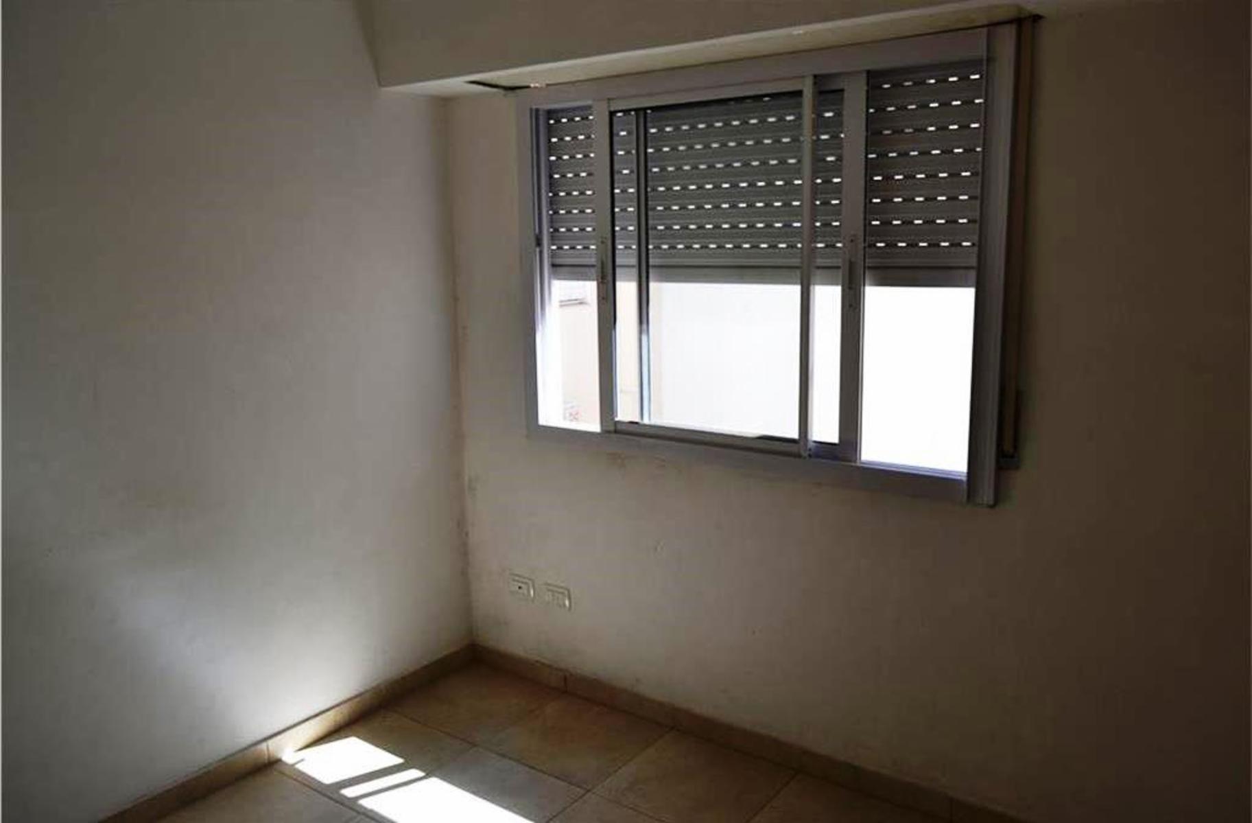 Bartolomé Mitre 100 · Morón — foto 5