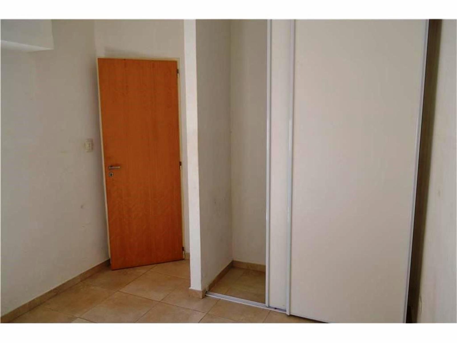 Bartolomé Mitre 100 · Morón — foto 9