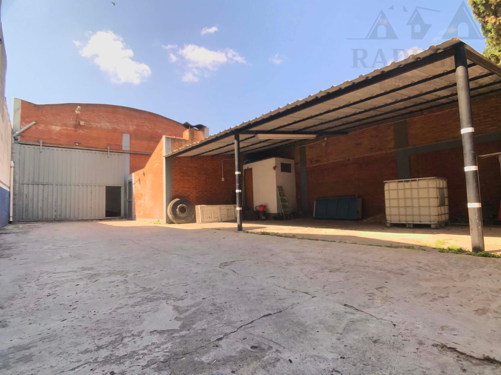AMPLIO GALPÓN COMERCIAL - Zona Rafael Calzada
